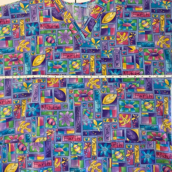 SCRUB TOP - Picture 3 of 3